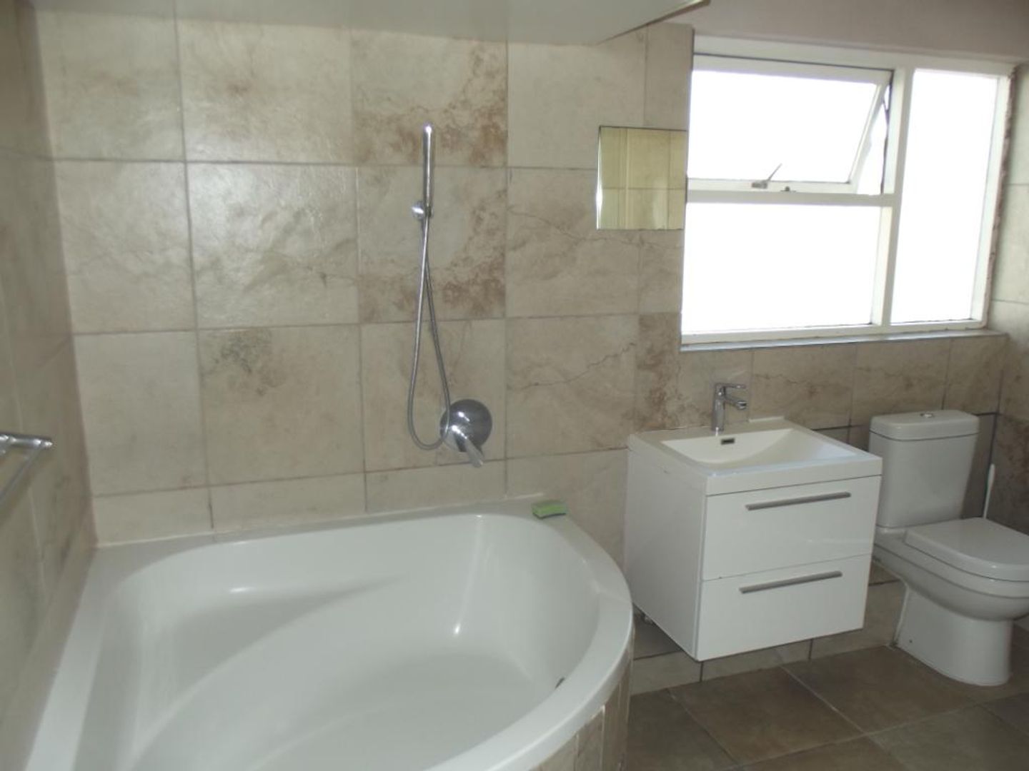 2 Bedroom Property for Sale in Bloubergrant Western Cape